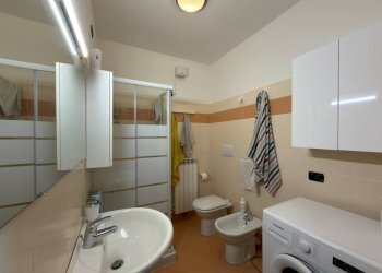 Foto 21 - Trilocale Via Ungaretti
 
11, Puegnago sul Garda - foto 21