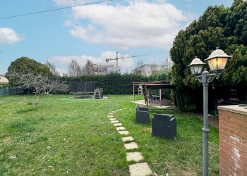 Foto 2 - Casa indipendente VIA VERDI
 
6, Trezzano Rosa - foto 2