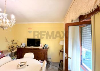 Sala da pranzo - Two-room apartment via Prolungamento Carlo De Marco
 
41, Napoli - photo 9