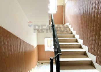 Scale - Two-room apartment via Prolungamento Carlo De Marco
 
41, Napoli - photo 18