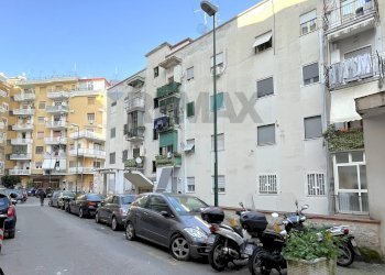 Edificio all\'aperto - Two-room apartment via Prolungamento Carlo De Marco
 
41, Napoli - photo 21