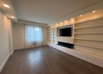 Salone - Three-room apartment via Belluno, Modena - photo 14