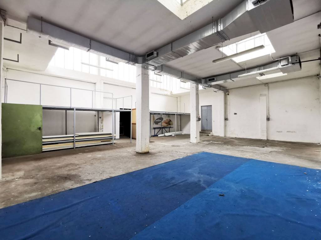 Interno non residenziale - Capannone via Giovanni Servais, 15, Torino (zona Parella) - foto 1