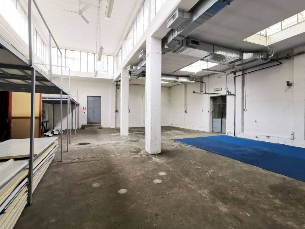 Interno non residenziale - Capannone via Giovanni Servais, 15, Torino (zona Parella) - foto 3