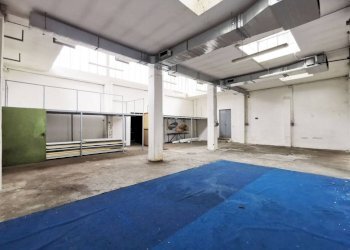 Interno non residenziale - Capannone via Giovanni Servais, 15, Torino (zona Parella) - foto 1