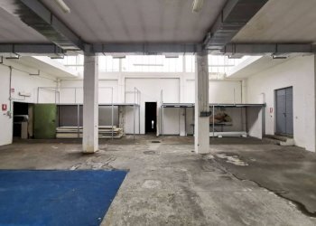 Interno non residenziale - Capannone via Giovanni Servais, 15, Torino (zona Parella) - foto 2