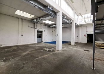 Magazzino - Capannone via Giovanni Servais, 15, Torino (zona Parella) - foto 4