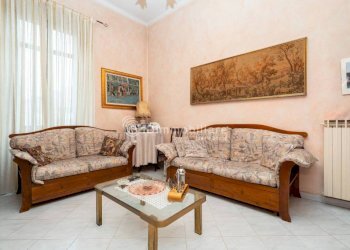 Salone - Quadrilocale via Modena, 44, Torino (zona Aurora) - foto 1