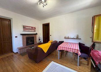 Salone - Appartamento via Pier Giorgio Frassati, 94, Pollone - foto 3