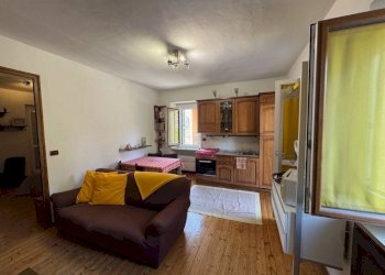 Salone - Bilocale via Pier Giorgio Frassati, 94, Pollone - foto 5