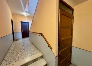 Interno palazzo - Trilocale strada Barazzetto Vandorno, 12, Biella - foto 3
