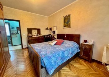 Camera da letto - Trilocale strada Barazzetto Vandorno, 12, Biella - foto 15