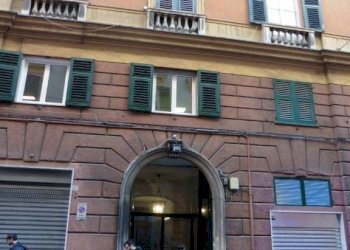 Facciata - Bilocale via Caffaro, 7, Genova (zona Castelletto) - foto 1