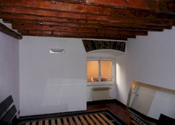 Camera da letto - Bilocale via Caffaro, 7, Genova (zona Castelletto) - foto 13