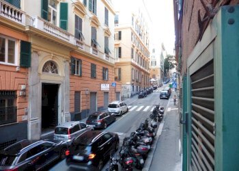 Zona - Bilocale via Caffaro, 7, Genova (zona Castelletto) - foto 24