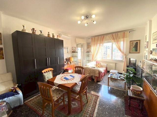 Salone - Quadrilocale corso Europa, 40, Genova (zona Borgoratti) - foto 1