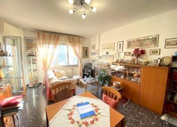 Salone - Quadrilocale corso Europa, 40, Genova (zona Borgoratti) - foto 2