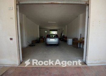 Box auto - Villa via Cristoforo Colombo, 30, Spongano - foto 1