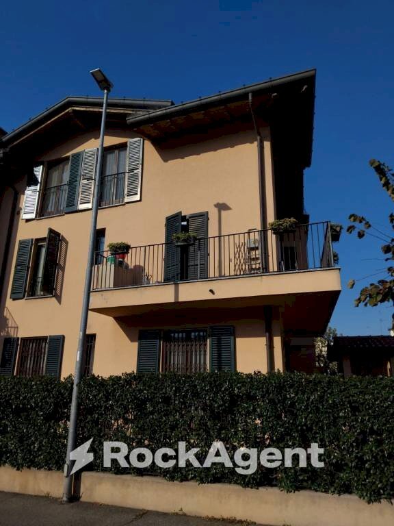 Facciata - Bilocale via Piave, 12, Cesano Boscone - foto 3