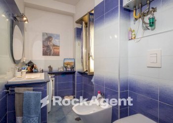 Bagno - Appartamento via Aquilonia, 4, Roma - foto 11