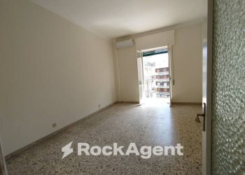 Camera da letto - Appartamento via Principe Nicola, 9, Catania - foto 1