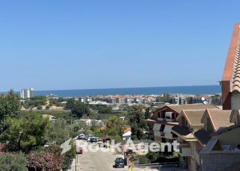 Bilocale via Levante, 32, Città Sant'Angelo - foto 4