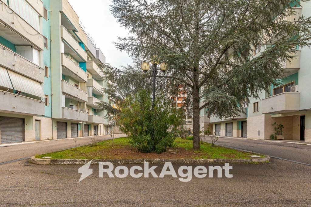 Cortile interno - Trilocale via dell'Annunciazione, 4, Gravina in Puglia - foto 1