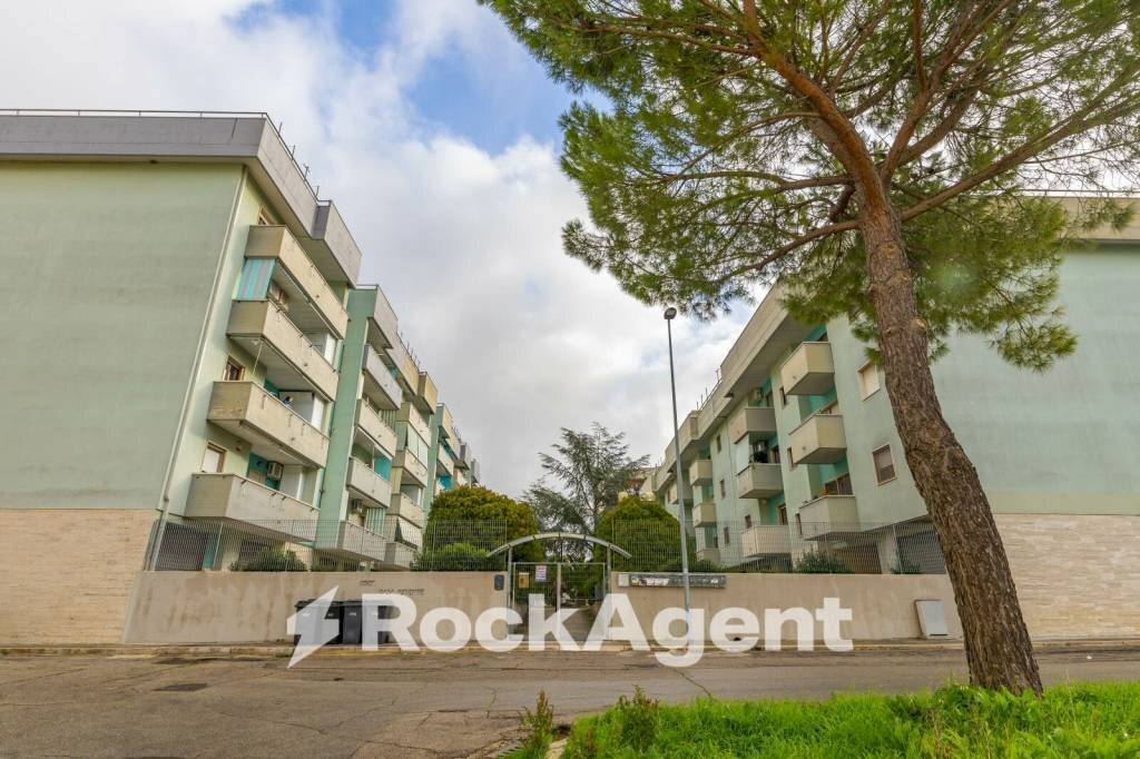 Facciata - Trilocale via dell'Annunciazione, 4, Gravina in Puglia - foto 2