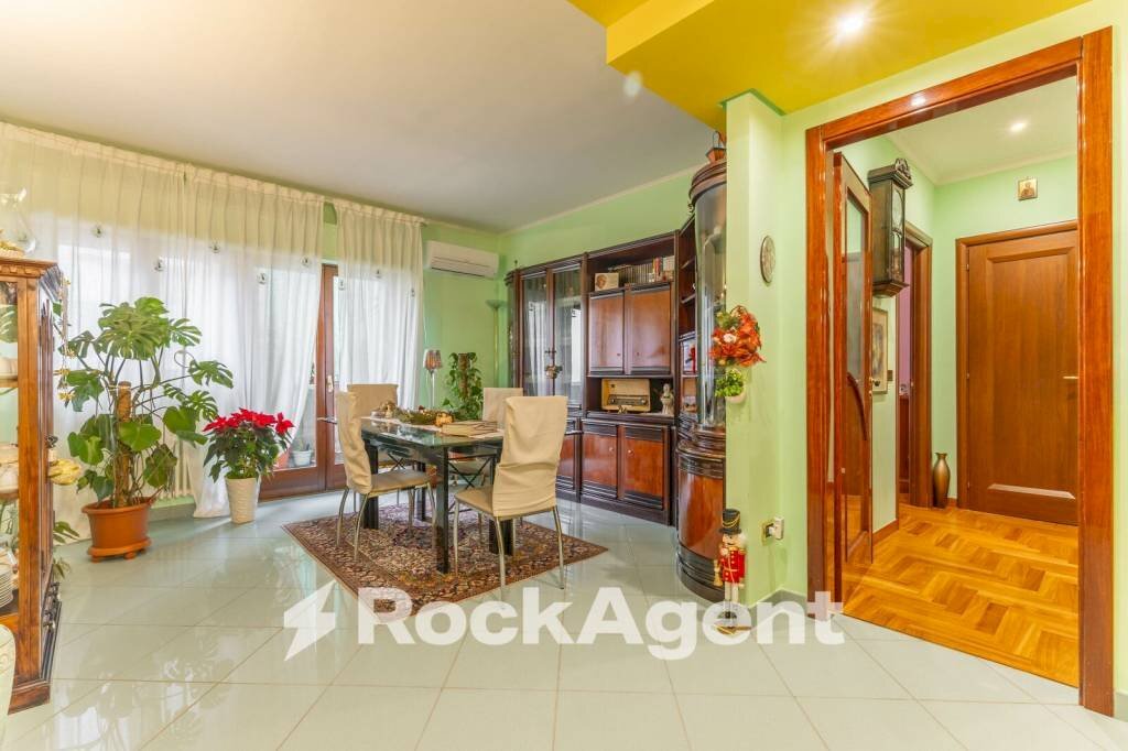 Salone - Trilocale via dell'Annunciazione, 4, Gravina in Puglia - foto 3