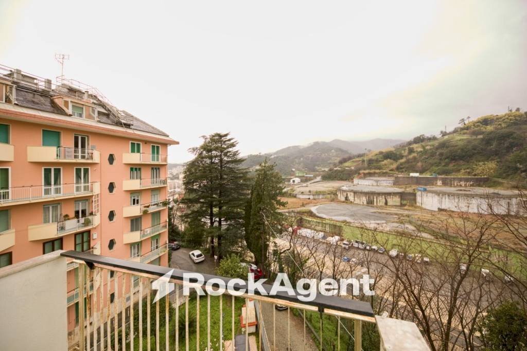 Vista - Bilocale via Monte Oliveto, 25, Genova (zona Pegli) - foto 1