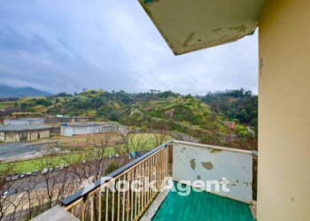 Bilocale via Monte Oliveto, 25, Genova (zona Pegli) - foto 1