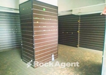 Interno palazzo - Negozio via Nazionale, 180, Roma (zona Centro Storico) - foto 3