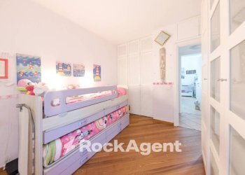 Camera da letto - Trilocale via Campenave, 76, Genova (zona Voltri) - foto 9