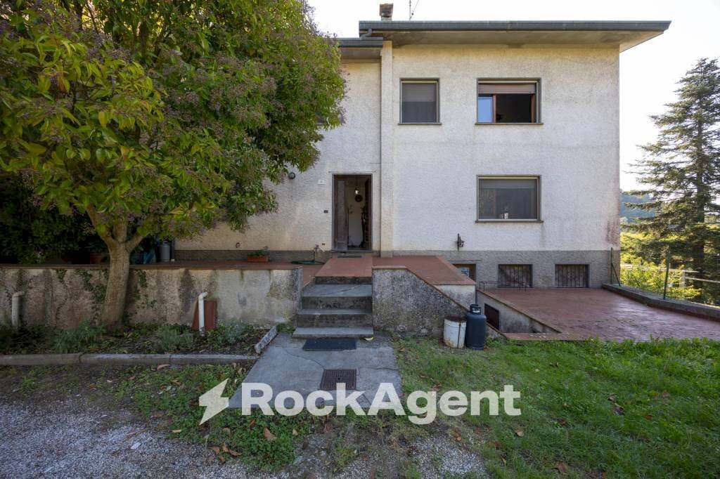 Independent house via di Montigiano, 126, Massarosa - photo 2