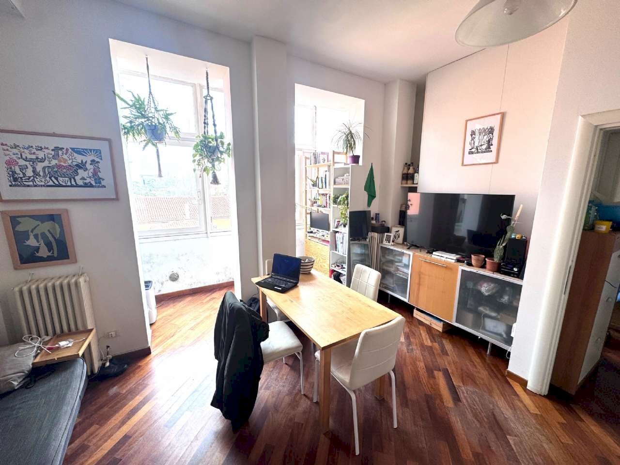 soggiorno - Appartamento via Don Giovanni Minzoni, Bologna (zona Centro Storico) - foto 3