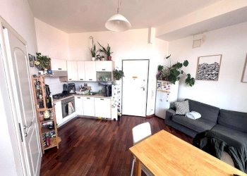 soggiorno - Appartamento via Don Giovanni Minzoni, Bologna (zona Centro Storico) - foto 5