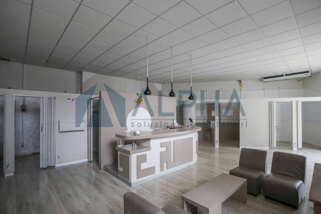 Interno non residenziale - Shop via Madonna delle Rose, Cesena - photo 2