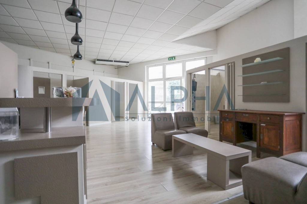 Interno non residenziale - Shop via Madonna delle Rose, Cesena - photo 3