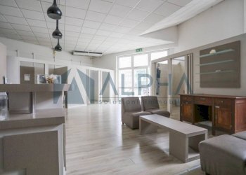 Interno non residenziale - Negozio via Madonna delle Rose, Cesena - foto 3