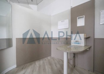 Interno non residenziale - Negozio via Madonna delle Rose, Cesena - foto 9