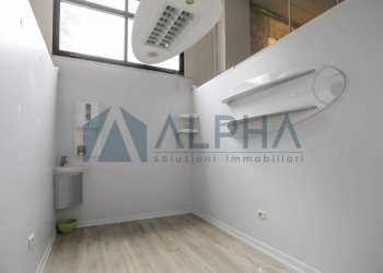 Stanza non arredata - Negozio via Madonna delle Rose, Cesena - foto 13