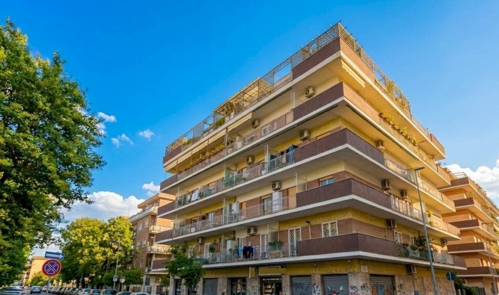 Facciata - Bilocale viale Ammiraglio del Bono, Roma (zona Lido di Ostia) - foto 1
