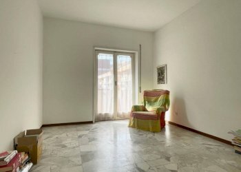 Camera da letto - Bilocale viale Ammiraglio del Bono, Roma (zona Lido di Ostia) - foto 8