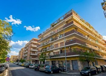 Facciata - Bilocale viale Ammiraglio del Bono, Roma (zona Lido di Ostia) - foto 16