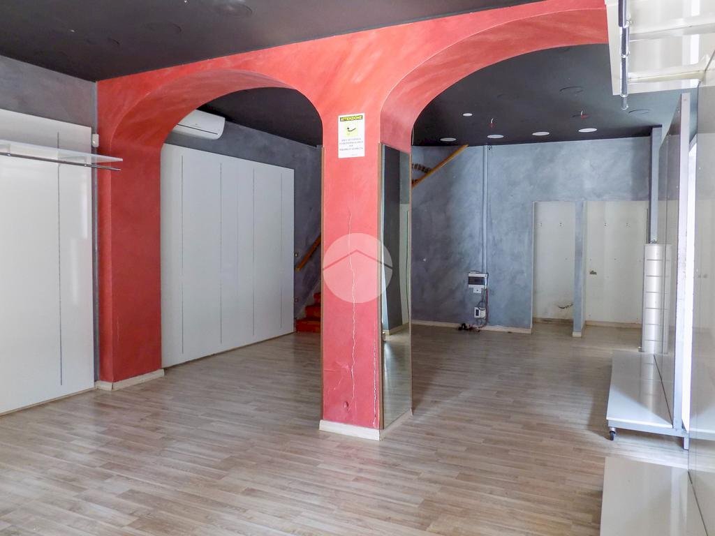 Negozio Via Roma, Chivasso - foto 3