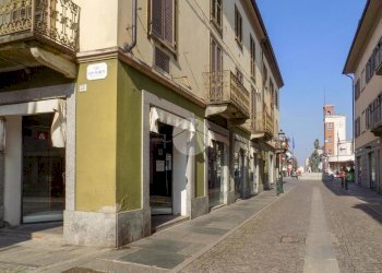 Negozio Via Roma, Chivasso - foto 1