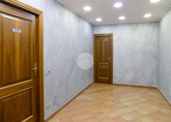 Negozio Via Roma, Chivasso - foto 12