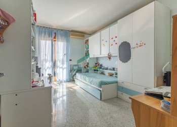 camera da letto - Quadrilocale Via Rosario Livatino 10, Bari - foto 19