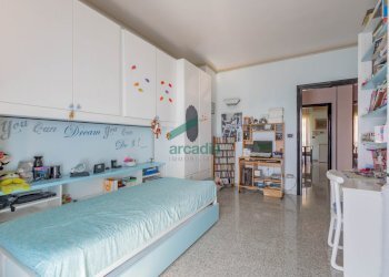 camera da letto - Quadrilocale Via Rosario Livatino 10, Bari - foto 20