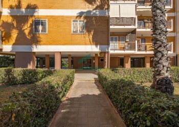 facciata - Four-room apartment Via Rosario Livatino 9, Bari - photo 18